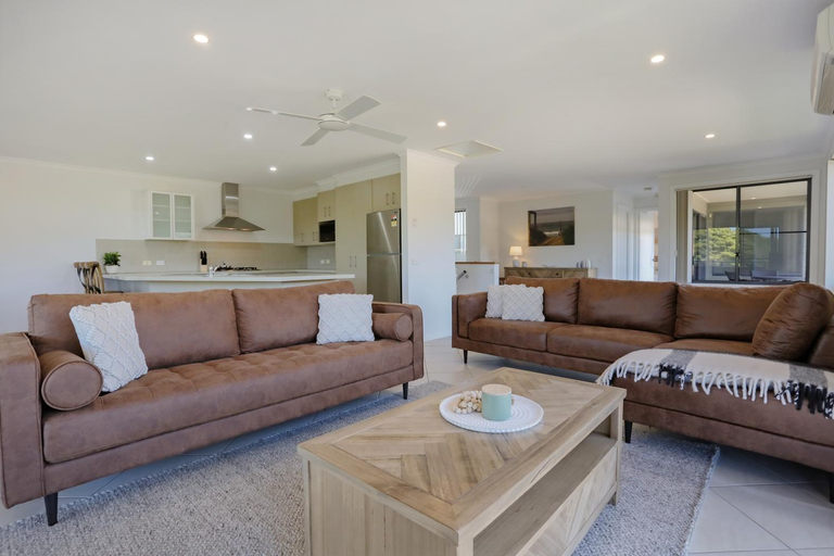Others 4, Tura Beach House, Bega Valley