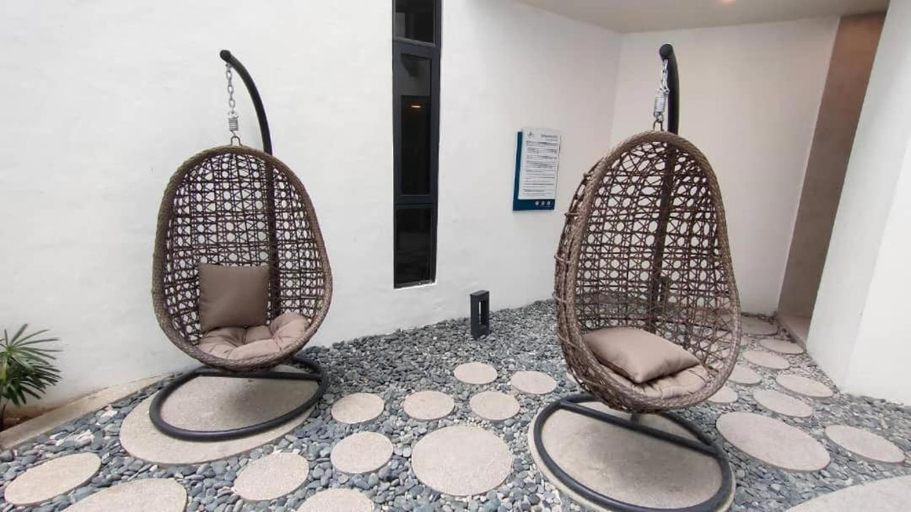 Bathroom 4, Qilala DualView by The Shore, Kota Kinabalu
