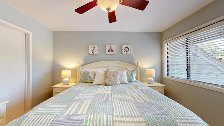 Others 5, 272 Turnberry Village, Beaufort