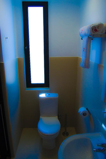 Bathroom 19