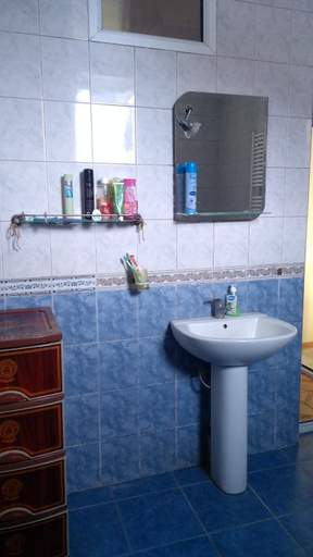 Bathroom 3, The Lichk Lodge
