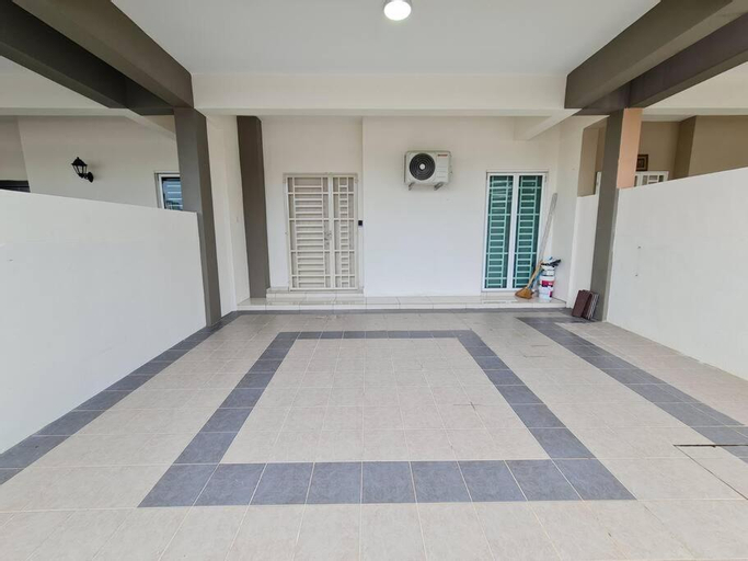 Others 5, 3Storey House 13Pax Family Suite, Barat Daya