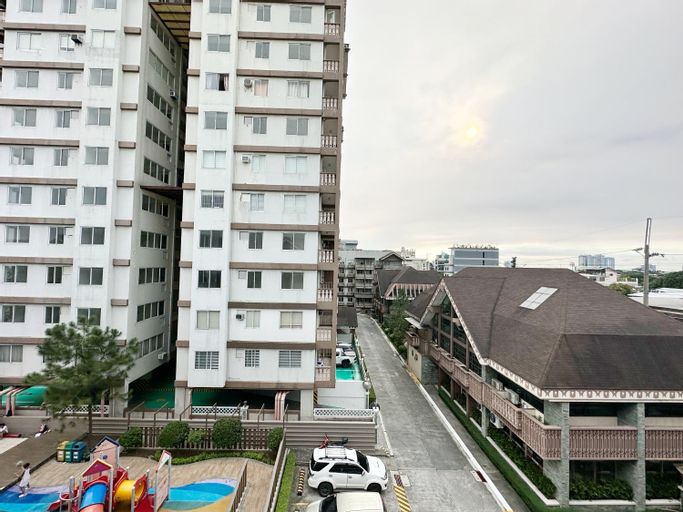 SweetSuites at Pine Crest #T1-526, Quezon City