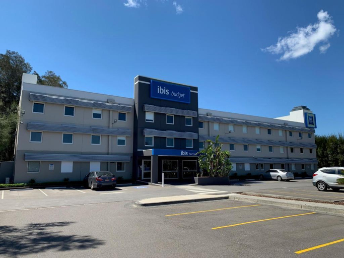 Exterior 11