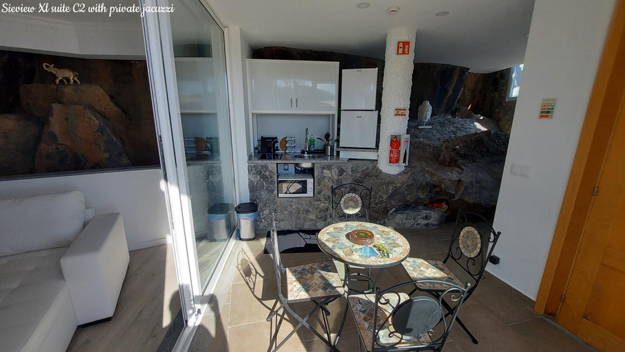 Kitchen 3, Castelo do Mar, Madeira, Ribeira Brava