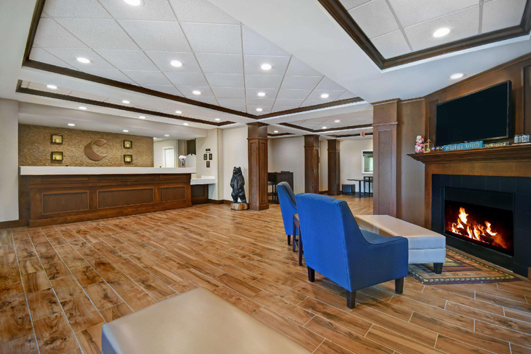 Public Area, Comfort Inn & Suites Wilton Area, Franklin