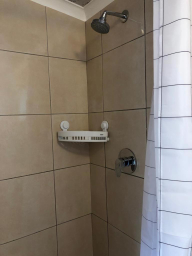 Bathroom 5, Caleb's Guesthouse, eThekwini