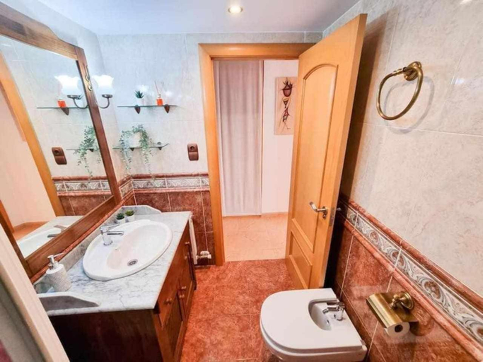 Bathroom 2, El Reloj del Pilar ComoTuCasa, Zaragoza