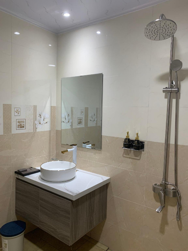 Bathroom 3