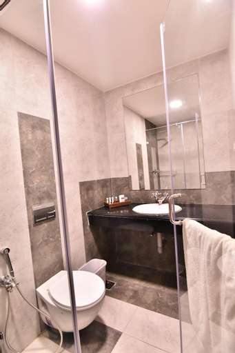 Bathroom 4