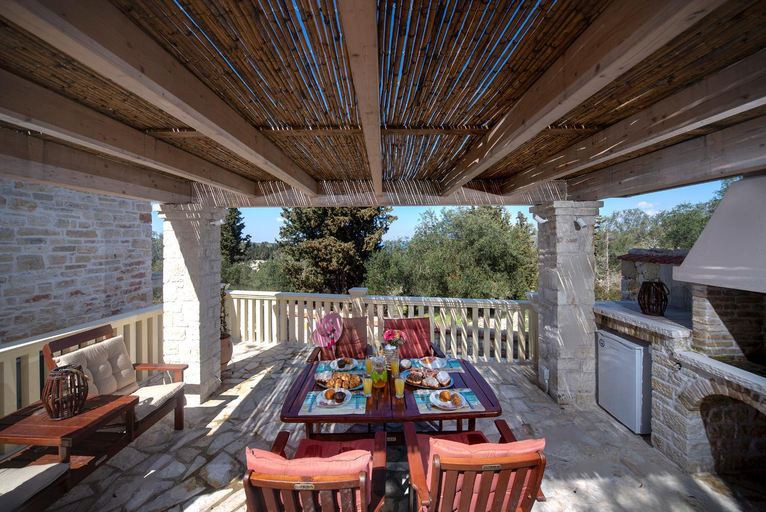 Others 5, Family's nest, Ionian Islands
