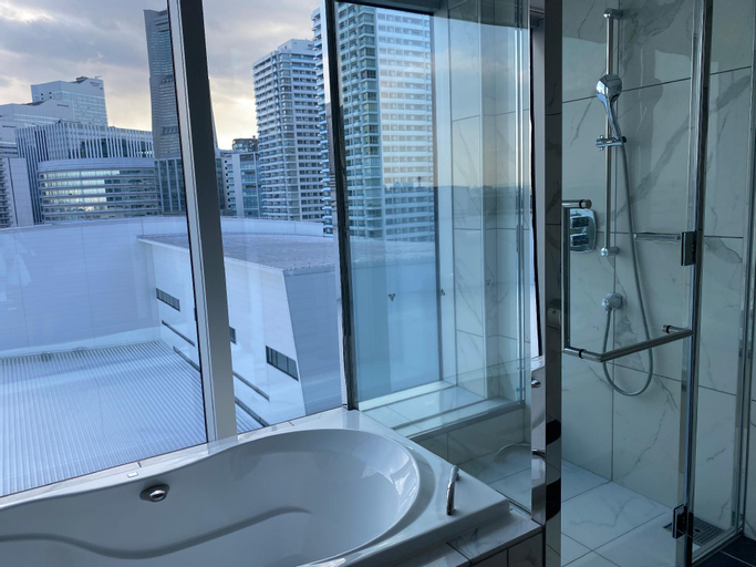 Bathroom 27