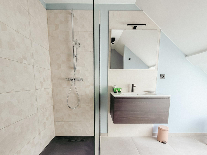 Bathroom 2, Au bout de mes reves, Namur