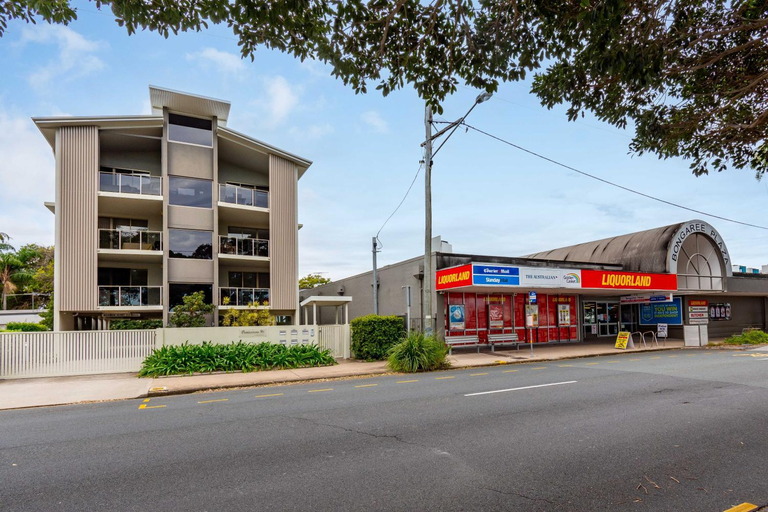 Keith's on Pumicestone, 1 of the 3 most popular units on Bribie, Bribie Island
