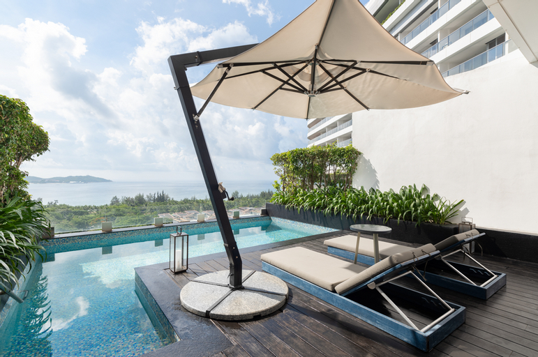 Swimming Pool 25