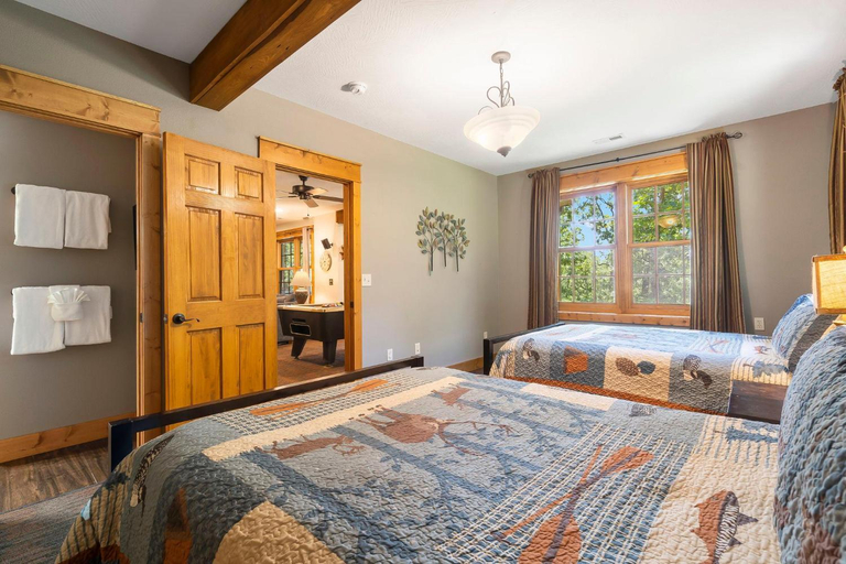 Others 3, Persimmon Hollow with GameRoom, Stone