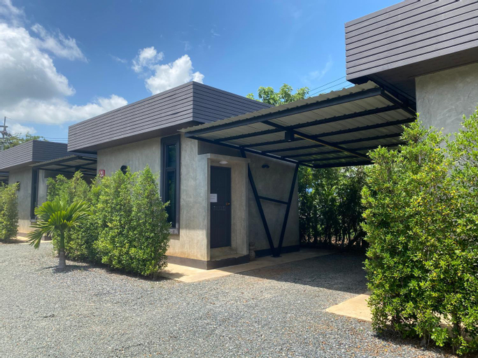 Exterior 2