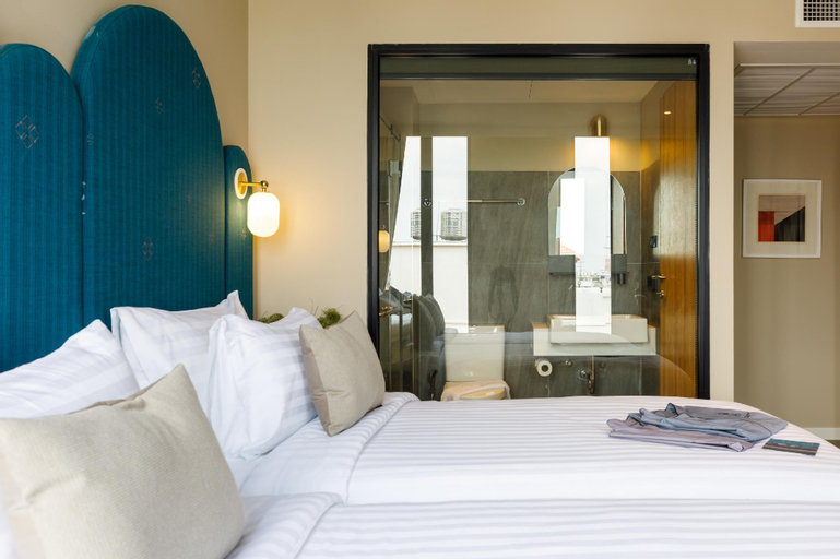 Bedroom 16