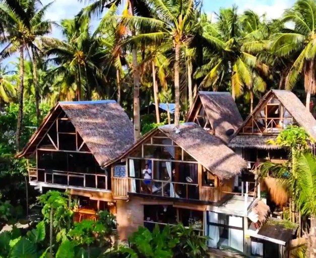 Exterior & Views 1, Tarzan's House, General Luna