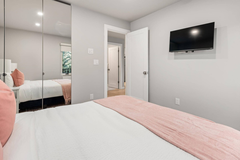 Bedroom 3, Lichenhearth 03, Pitkin