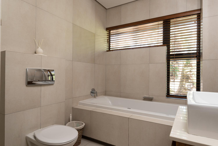 Bathroom 3, Luxury 3 Bedroom Villa In Zimbali Coastal Resort, iLembe