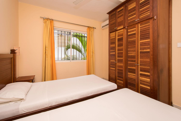 Bedroom 2, Residence Peramal
