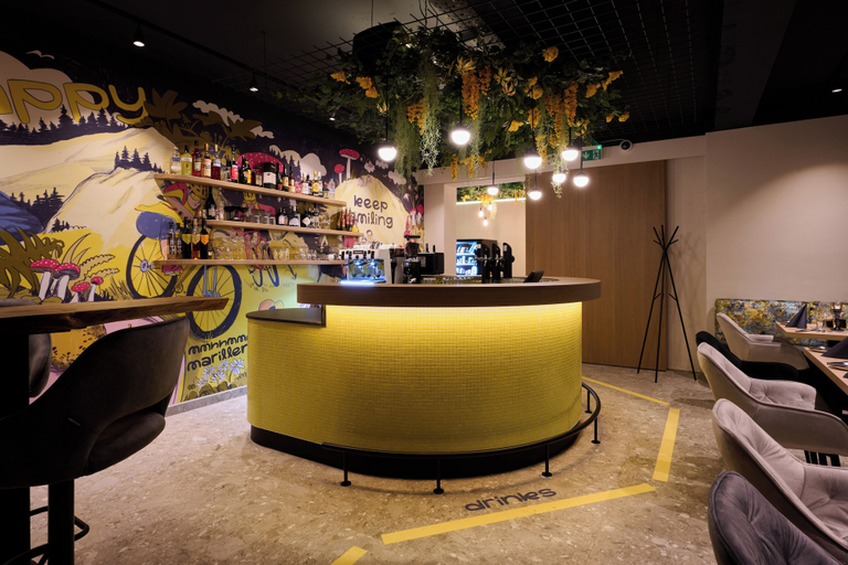 Food & Drinks 5, Boutique house happYellow, Zell am See