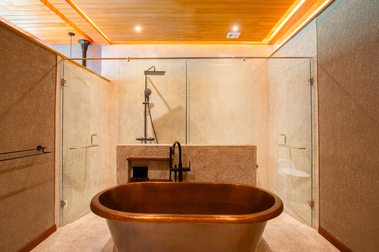 Bathroom 7