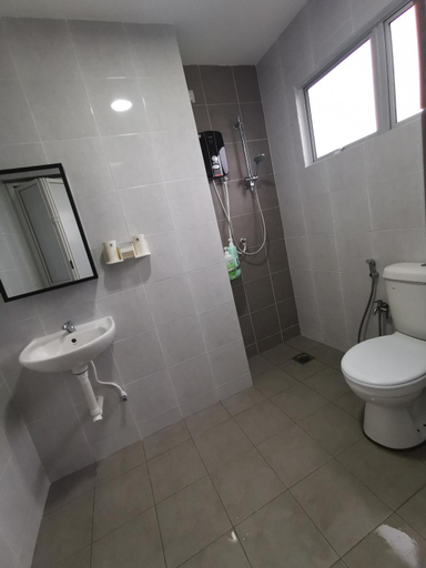 Bathroom 4, Coco HomeStay 旅人の家@The Venus Sitiawan Perak, Manjung