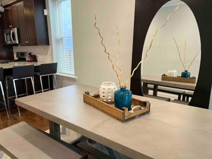 Others 5, Trendy West Town Flat - 2 bed / 1.5 bath w parking, Cook