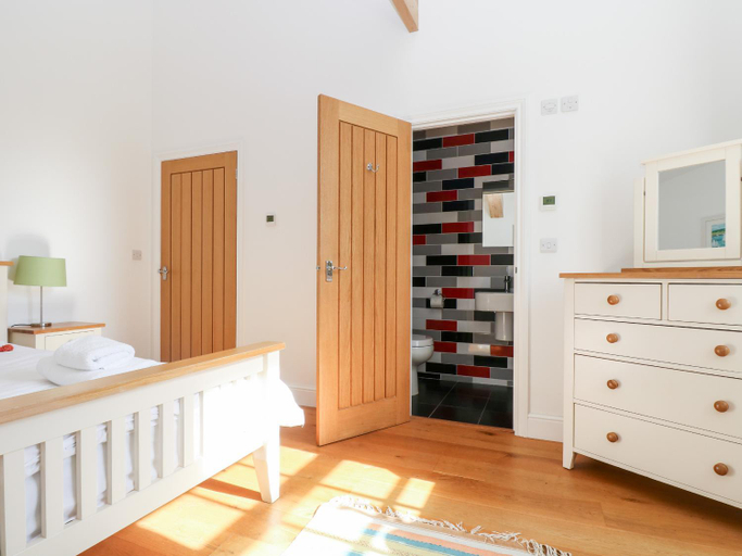 Bedroom 2, Wheal Grey, Cornwall