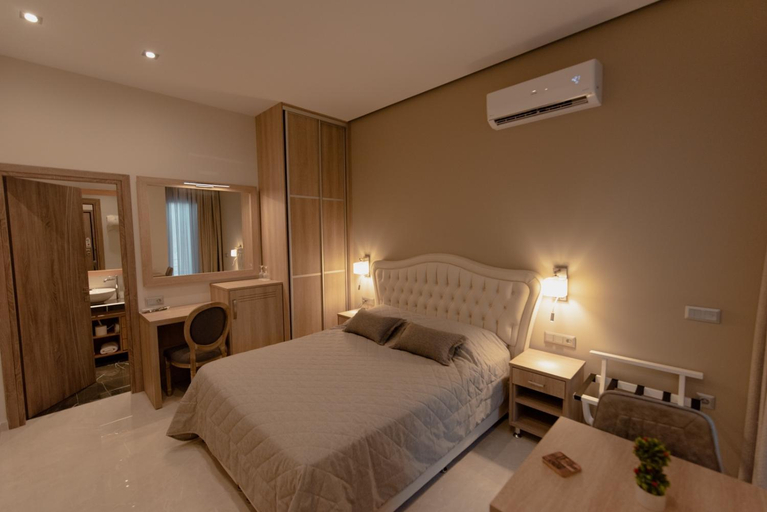 Others 2, STORK Design Suites, Peloponnese