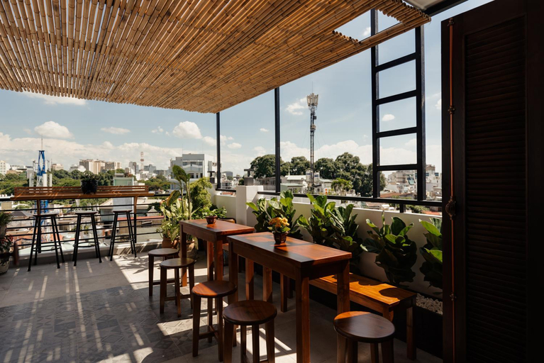 Food & Drinks 5, Rustique Maison, District 1