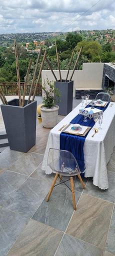 Food & Drinks 4, The Throne, City of Johannesburg
