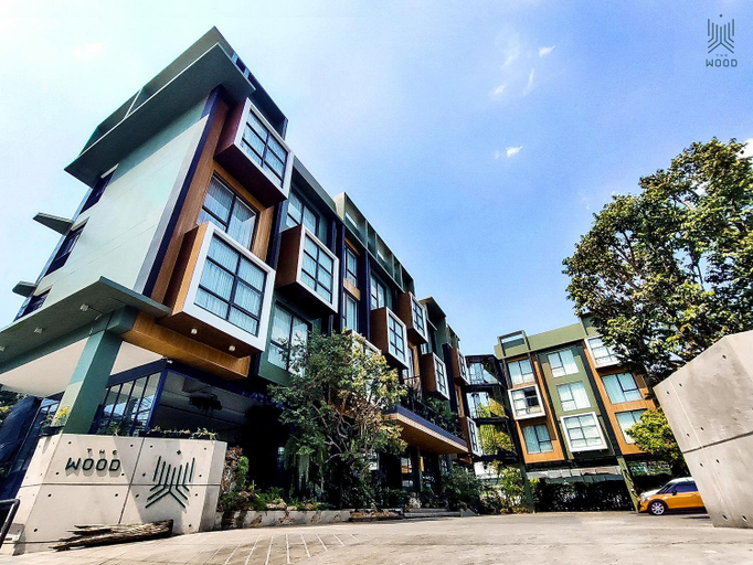 Exterior 24