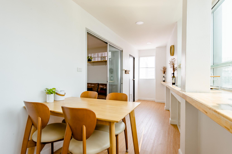 Dining Room 7