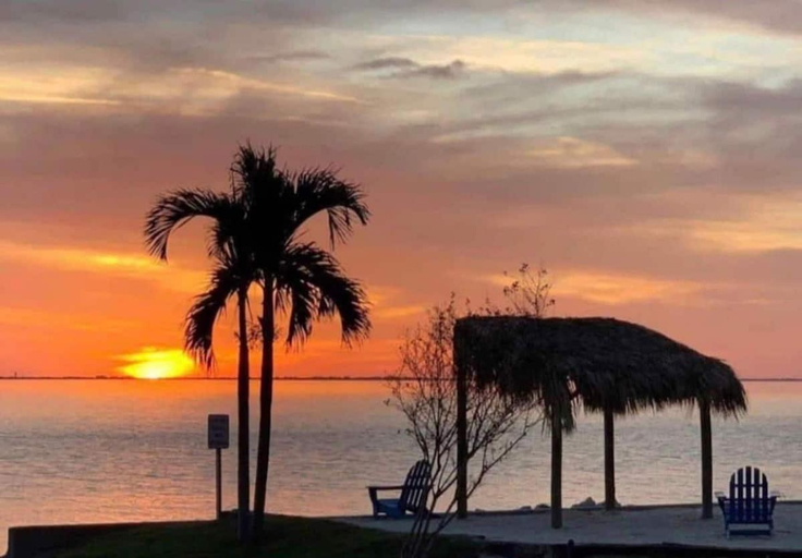 Others 5, Amazing Waterfront Views Resort, Enjoy Heated Pool & Sunset!, Hillsborough
