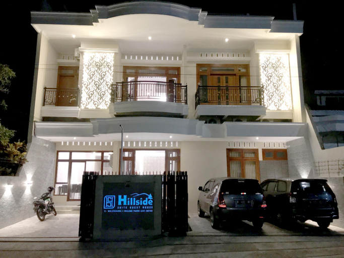 Exterior 3