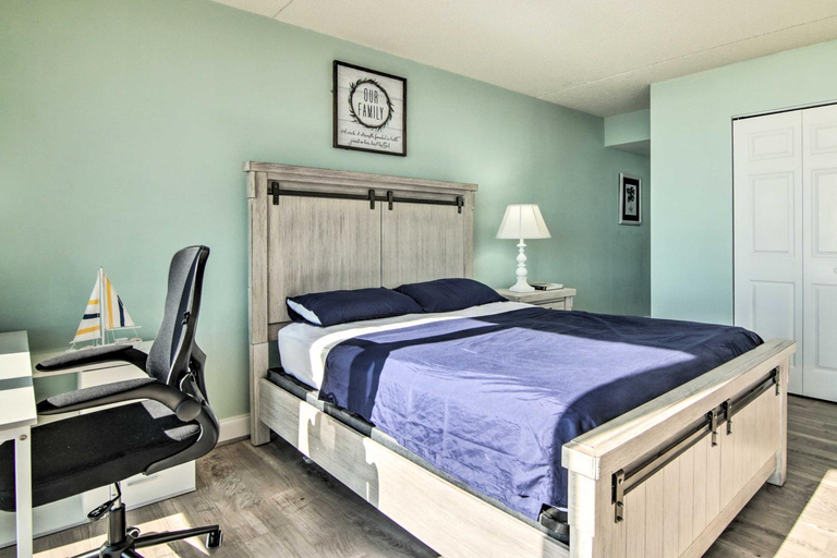 Bedroom 3, Beach & Pool Views! Family Condo in Golden Sands, Worcester