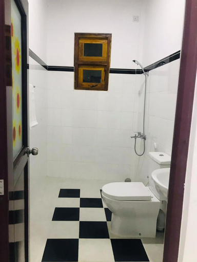 Bathroom 3, Enara Luxury Stay, Harispattuwa