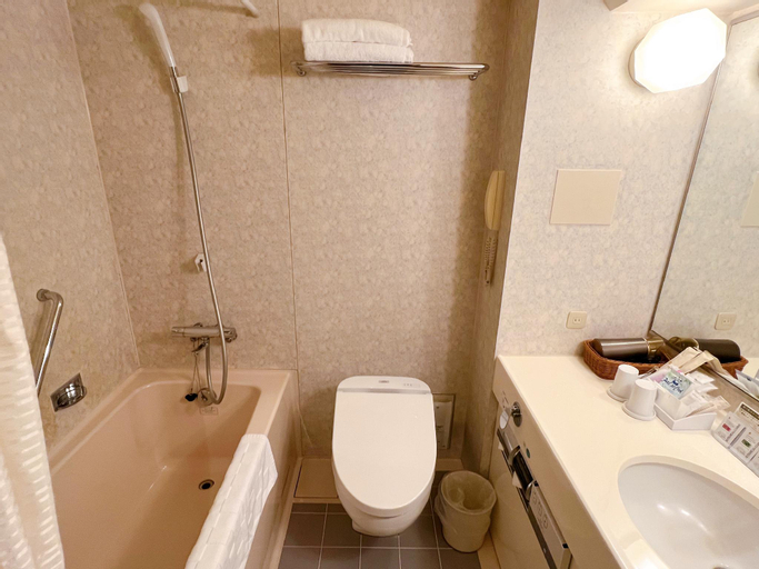 Bathroom 3