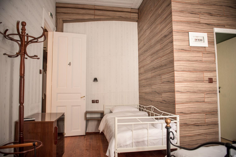 Others 3, 1920's Rooms & Beds, Peloponnese