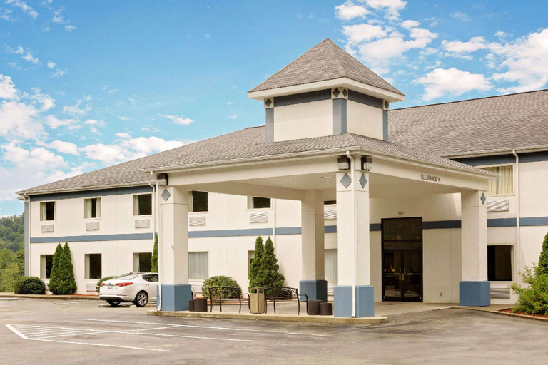 Exterior & Views 1, Magnuson Hotel West Liberty, Morgan