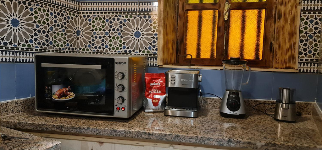 Others 5, 4 bed boutique riad, 4 floors all to yourself, Atlantic Ocean terrace, Essaouira