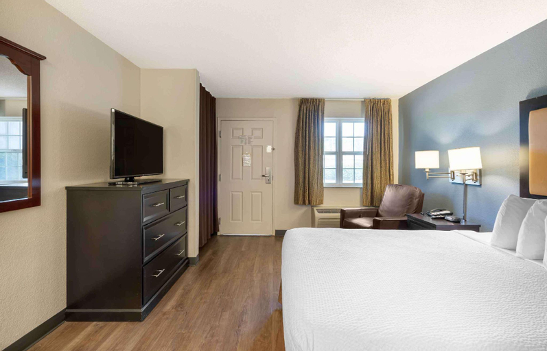 Bedroom 12