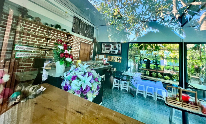 Food & Drinks, Mister T Homestay - Ruankaew House, Sam Phran