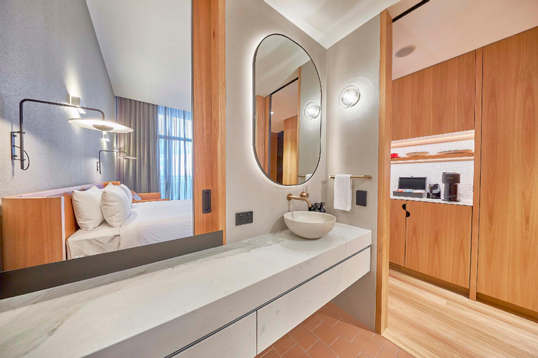 Bathroom 4
