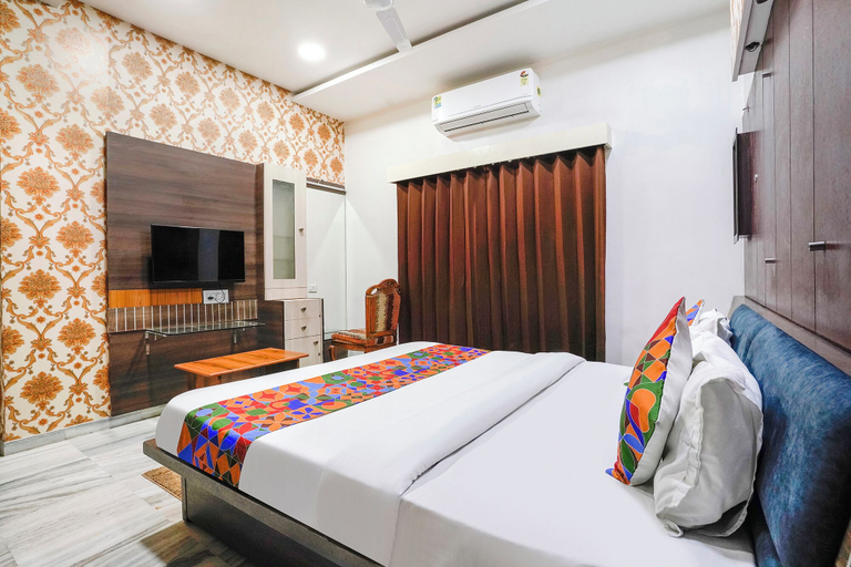 Bedroom 2, Hotel Rest & Peace, Airport, Ahmadabad