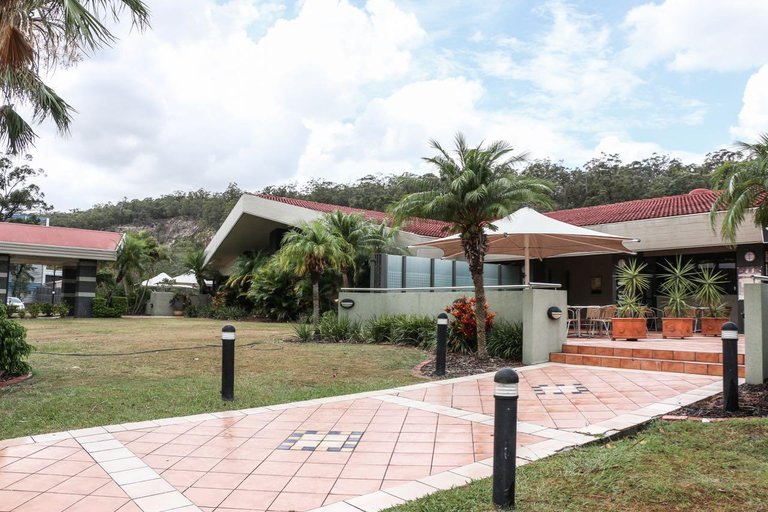 Exterior 4