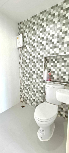 Bathroom 3, Samutsakorn Condo, Muang Samut Sakhon